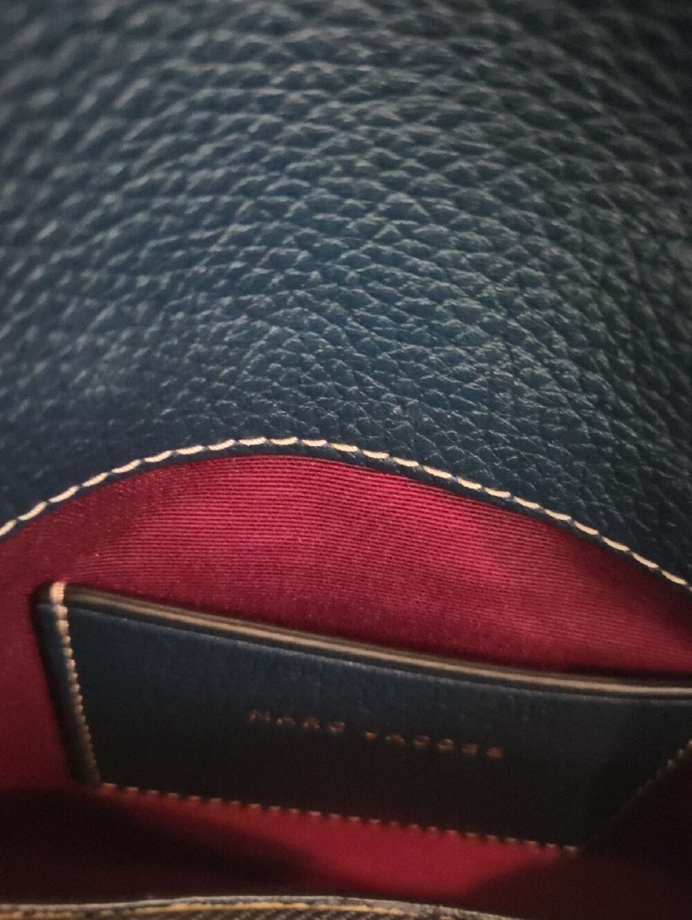 Marc Jacobs Navy Pebbled Leather Crossbody with Gold Hardware - Picture 4 of 6